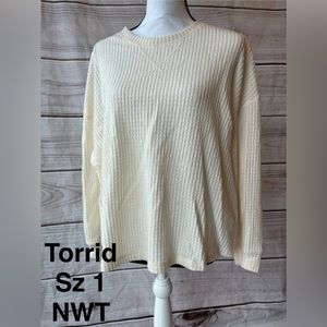 Torrid Sz 1 Beige Waffle Shirt